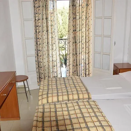 Ξενοδοχείο με διαμερίσματα Philippos Κασσιόπη