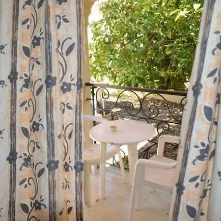 Philippos Aparthotel 4*